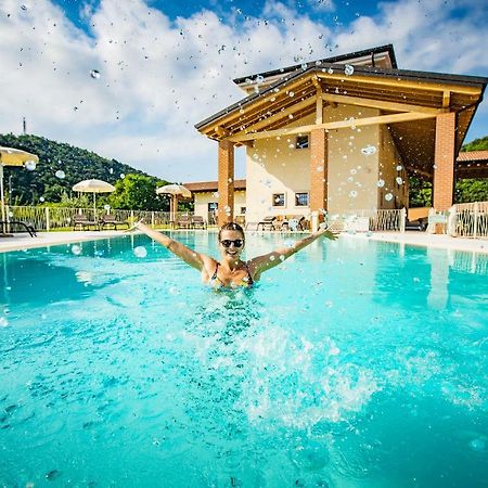 Agriturismo La Pertica Costermano Ngoại thất bức ảnh